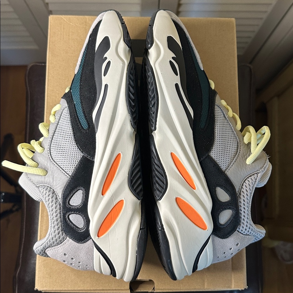 Adidas Yeezy Boost 700 Wave Runner… - Picture 6 of 10
